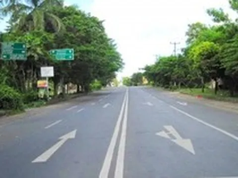 Khách Việt bất ngờ khi tới Bali: Không được ra ngoài, không đèn đường, không mua sắm - Đang có điều gì?