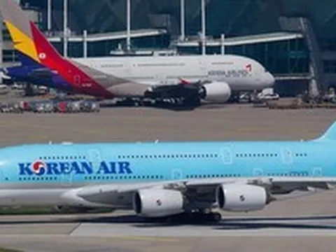 Các hãng hàng không tăng giá vé, phụ thu nhiên liệu như thế nào?