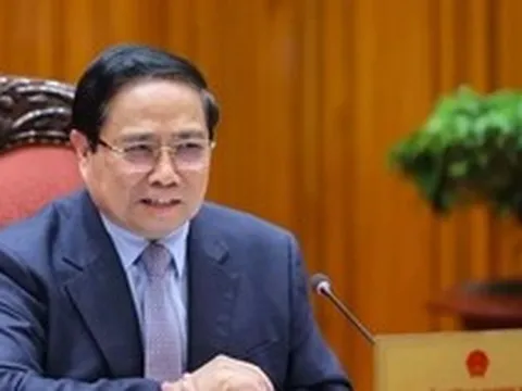 Thủ tướng: Khuyến khích người dân sử dụng phương tiện công cộng, xe điện