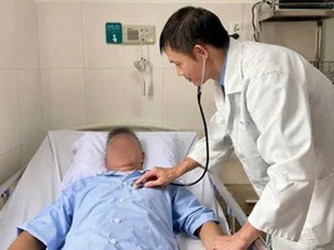 Người đàn ông ở Cần Thơ suýt mất mạng vì thói quen uống 10 ly cà phê mỗi ngày