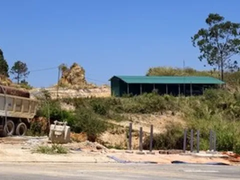 Hơn 2 thập kỷ mòn mỏi chờ đền bù