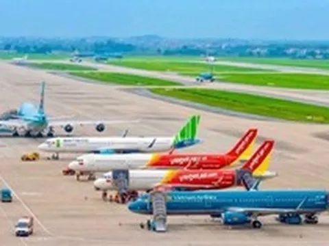 Hàng không Việt chật vật giảm chuyến, tăng phụ thu giữa căng thẳng nhiên liệu