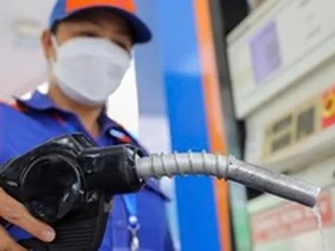 Thuế môi trường với xăng, dầu có thể được giảm một nửa đến hết tháng 6