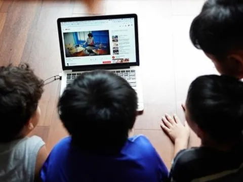 Bảo vệ, thúc đẩy trẻ em phát triển lành mạnh, tích cực trên môi trường mạng