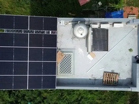 TPHCM: Nắng nóng kéo dài, nhiều người tìm nơi lắp điện mặt trời mái nhà
