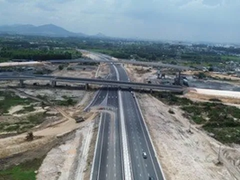 TPHCM thúc tiến độ các dự án kết nối sân bay Long Thành