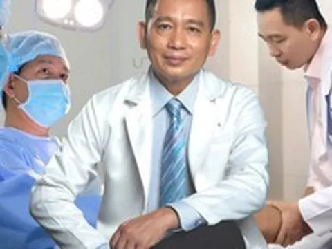 Bác sĩ chuyên ngành y học thể thao hơn 30 năm kinh nghiệm: U60 ngỡ ngoài 30, xứng danh "người hùng" của các vận động viên