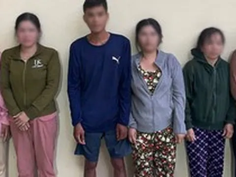 Công an đột kích một địa điểm, tạm giữ 8 đối tượng ở TPHCM