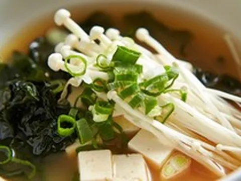 Đây là loại rau duy nhất không chứa thuốc trừ sâu, được coi là "vàng ròng cho não bộ"