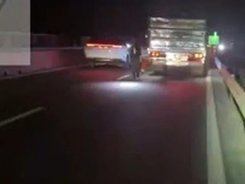 Đỗ xe trên đường cao tốc không đặt cảnh báo, tài xế bị phạt 13 triệu đồng