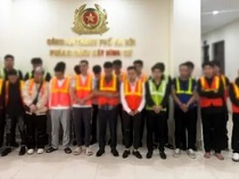 'Sành Lounge' bán nghìn ‘bóng cười’ cho khách mỗi ngày, 26 người bị khởi tố