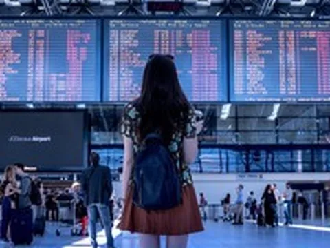 Huỷ chuyến bay phút chót: Đừng hoảng, hãy làm 3 điều này để cứu cả kỳ nghỉ