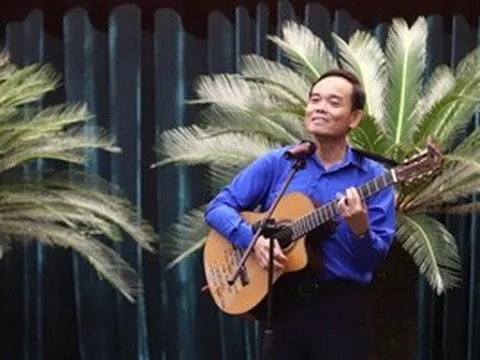 Thông tin nổi bật ở TPHCM ngày 2-4: Bí thư Thành ủy ôm đàn, hát tặng thanh niên; lập 4 đoàn khảo sát