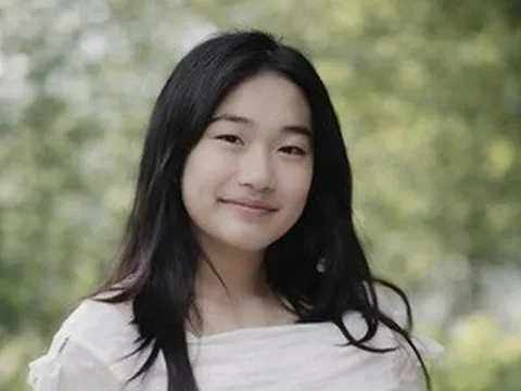 Người cha ở Đồng Nai mang ảnh con gái mất liên lạc gần 1 tháng đến TPHCM rong ruổi tìm kiếm