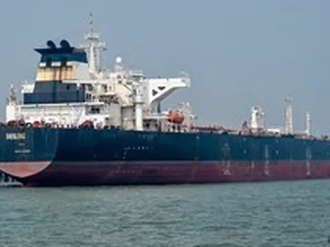 Tối nay, dầu tăng vọt 10%