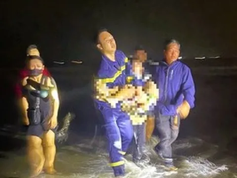 Tìm thấy thi thể một nam sinh mất tích khi đi tắm biển