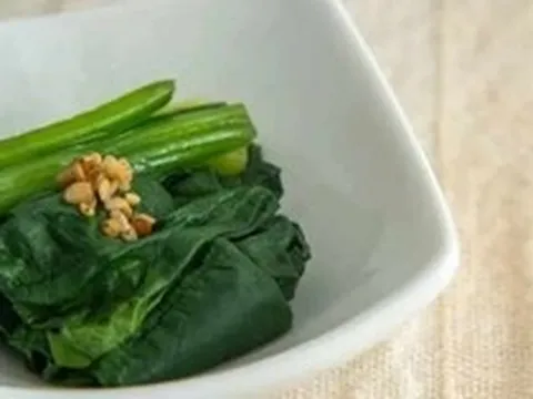 Bị xếp ở top "bẩn nhất" suốt 2 năm, nhưng loại rau này lại rất bổ máu, đáng tiếc nhiều người đang ăn sai cách