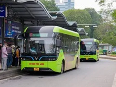 Hà Nội chưa có chủ trương miễn phí xe buýt cho tất cả người dân