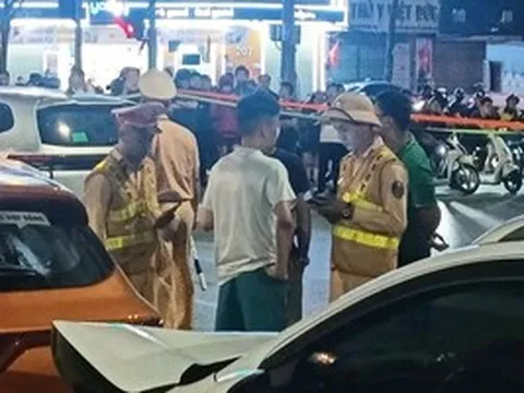 Tài xế Lexus tông hàng loạt ô tô và xe máy bị khởi tố