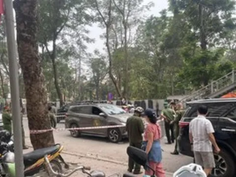 Tài xế ô tô công nghệ bị khách tấn công trên xe