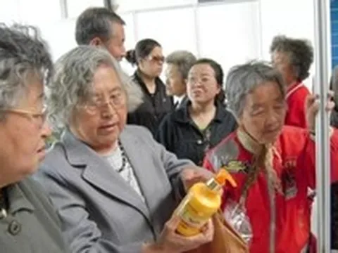 Tuổi 60 có 600 triệu trong tay nhưng chi 200 triệu cho “kéo dài tuổi thọ”: Bài toán tài chính khiến nhiều gia đình tranh cãi