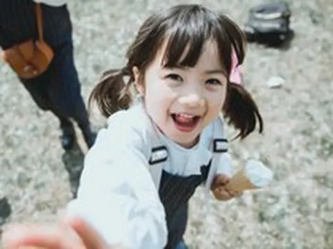 Nếu gia đình có 4 đặc điểm này, xin chúc mừng: Bạn đang nuôi dạy một đứa trẻ có EQ cao