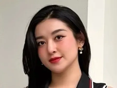 Từ vụ Á hậu Huyền My pass lại đôi giày hiệu cũ, nghĩ gì về chuyện nghệ sĩ thanh lý quần áo mặc rồi