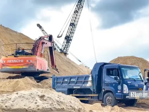 Giá vật liệu xây dựng “leo thang”, áp lực lan từ dân dụng đến đầu tư công