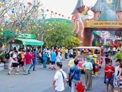 Tin rất vui: Hàng nghìn du khách đến TP.HCM sẽ được miễn phí dịch vụ này trong ngày 30/4 và nhận 10.000 phần quà đặc biệt dịp lễ