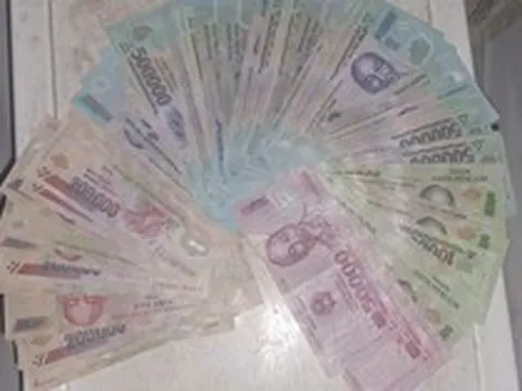 Phát hiện 94 tờ tiền có mệnh giá từ 50.000 - 500.000 đồng  trên chuyến tàu Đà Nẵng - TP.HCM