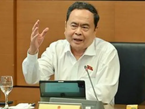 Chủ tịch Quốc hội: Nhiều công trình, sao Nhà nước làm thì chậm nhưng tư nhân làm rất nhanh?