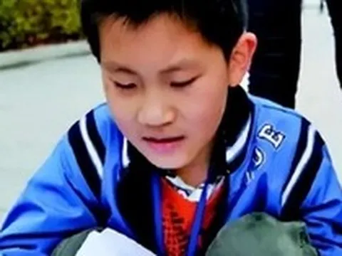Cậu bé 10 tuổi này tài giỏi cỡ nào mà khi "mất tích", truyền thông cả nước phải than ngắn thở dài: Một tổn thất lớn cho quốc gia!