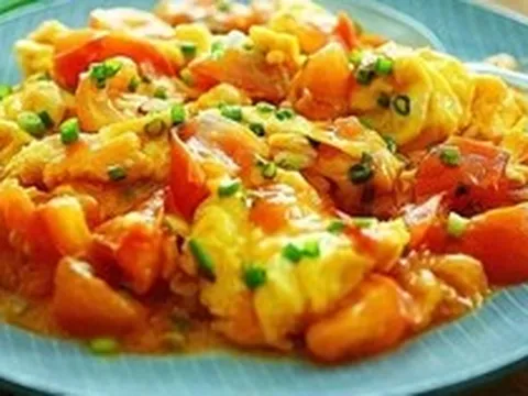 Người đàn ông 42 tuổi ăn cà chua mỗi ngày suốt 1 năm, kết quả khám sức khỏe khiến bác sĩ cũng phải ganh tị