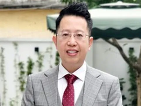 Việt Khuê - con trai nhà Toán học nổi tiếng Việt Nam: Cưới cô đồng nghiệp ở VTV, sống trong căn biệt thự bề thế