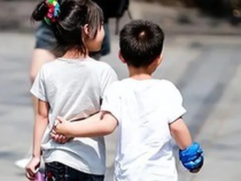 Những gia đình có hai con sẽ phải đối mặt với 4 vấn đề này, đọc mà giật mình vì quá đúng!