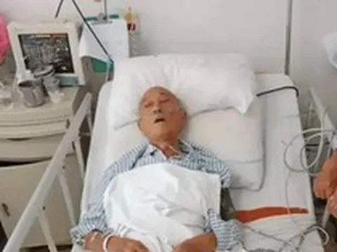 Cụ ông 72 tuổi bị ung thư gan do thường xuyên ăn 1 loại rau