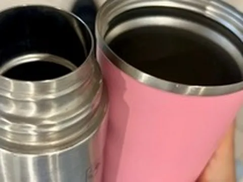 Cảnh báo đến những người đang dùng bình giữ nhiệt