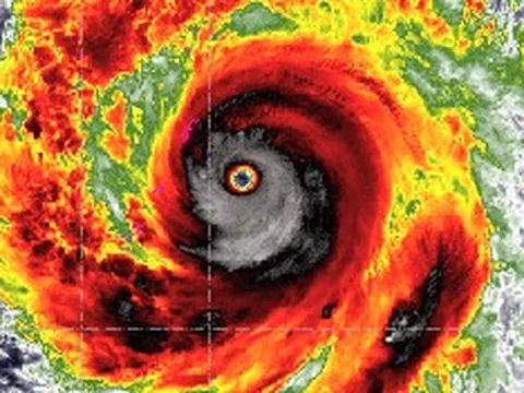 Siêu bão "đặc biệt nguy hiểm" áp sát Bắc Mariana, đe dọa khu vực Tây Thái Bình Dương