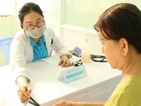 Người dân 19 xã, phường an toàn khu tại TPHCM được cấp thẻ BHYT miễn phí