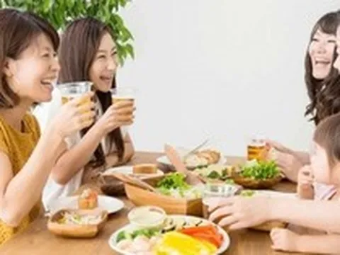 Sau tuổi 50, cách bạn ăn quyết định tuổi thọ của bạn: 4 nguyên tắc đơn giản nhưng ít ai làm đúng