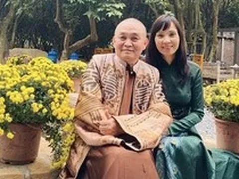 Danh hài Xuân Hinh: "Tôi lấy vợ là bị lừa đấy, thế mà ở với nhau đến 60 mấy tuổi rồi vẫn hợp"