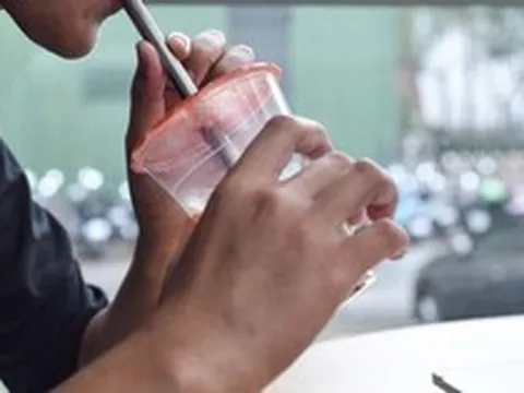 Nam thanh niên 32 tuổi mắc tiểu đường vì "1 thói quen"! Bác sĩ cảnh báo: Tiểu đường trước tuổi 40 rất nguy hiểm, có thể gây suy tạng sớm