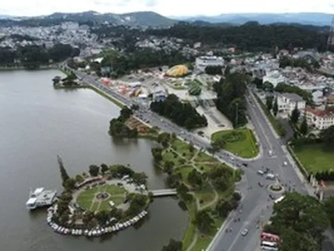 Lâm Đồng yêu cầu không hoán đổi để kéo dài ngày nghỉ lễ