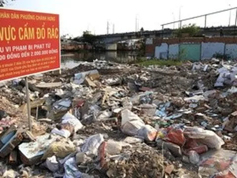 Xả rác bừa bãi: Phạt nặng thay vì chỉ đi dọn!