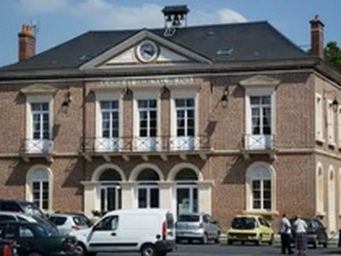 Một thị trấn có hơn 1.700 người dân bất ngờ nhận được khoản thừa kế hơn 310 tỷ đồng từ 1 người lạ