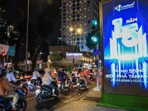 Mối nguy từ bảng quảng cáo ngoài trời