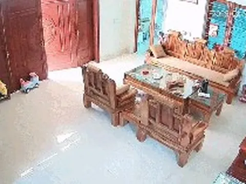 2h chiều khách đang ngủ trưa, shipper bị camera an ninh ghi lại chuỗi hoạt động âm thầm