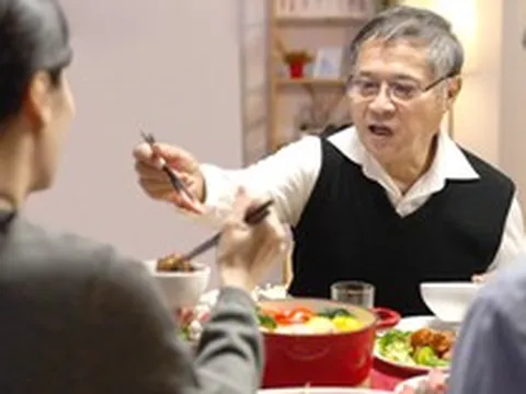 Bố mẹ chồng lên thăm, trước khi về, ông dứt khoát bảo cho chúng tôi mảnh đất 10 tỷ, về mà lấy!