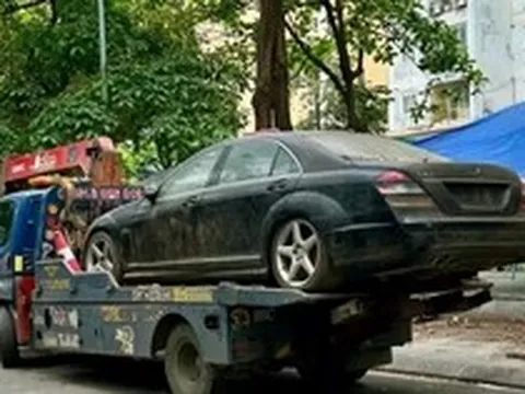 Công an thông tin về xe ô tô S63 bị 'bỏ quên' 10 năm ở vỉa hè ở Hà Nội