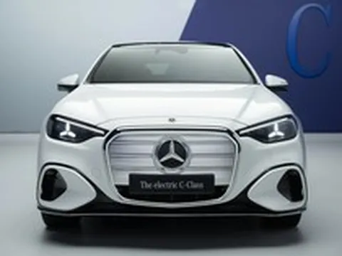 Mercedes-Benz chính thức trình làng C-Class bản EV, 1 lần sạc đi được từ Hà Nội đến Đà Nẵng
